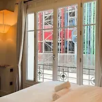 Marais, Rue Beaubourg - 6 Places