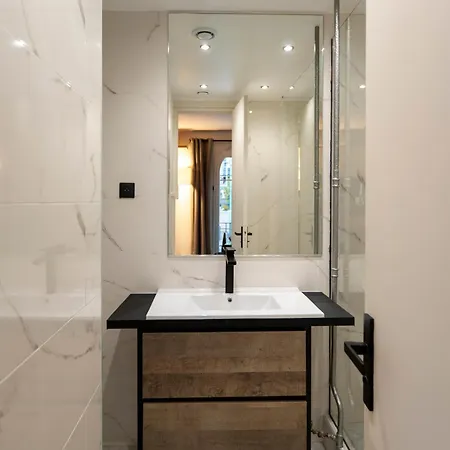 Marais, Rue Beaubourg - 6 Places Apartment